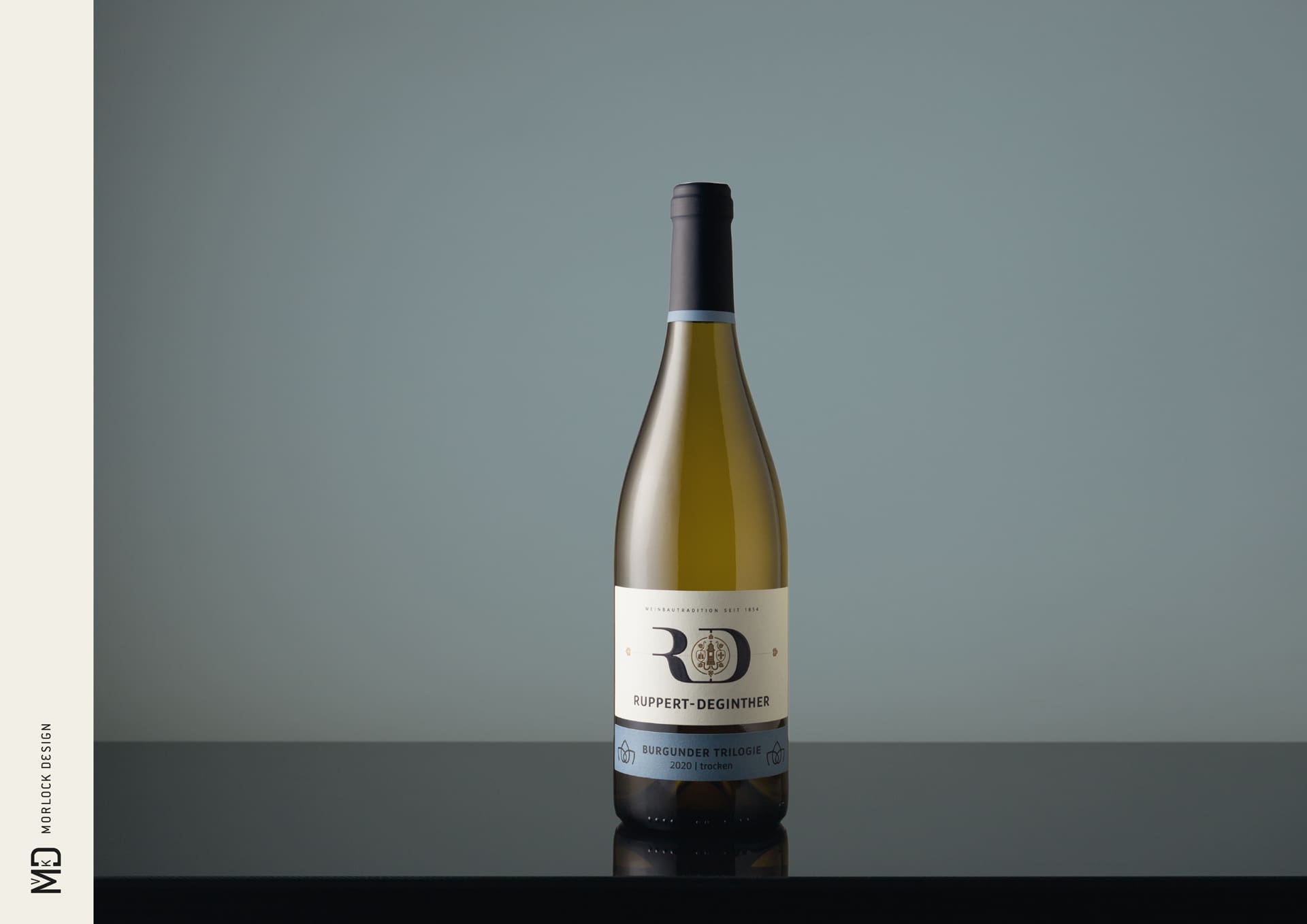 Corporate Identity Design für Ruppert-Deginther | Ein ausgezeichnetes Weingut in Rheinhessen | Produkt-Fotoshooting der Ortsweine